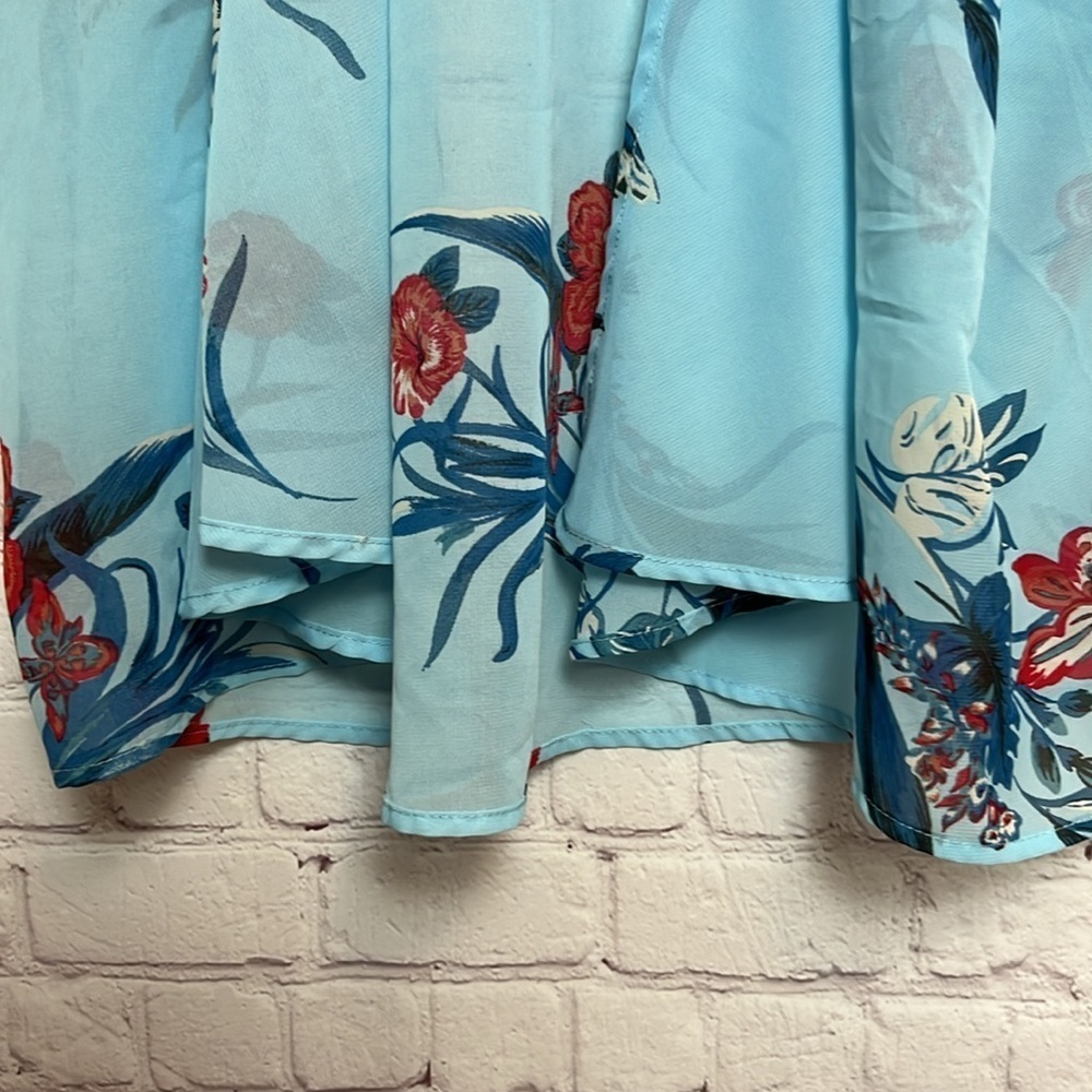 Liberty Love Short Floral Kimono - Picture 3 of 9